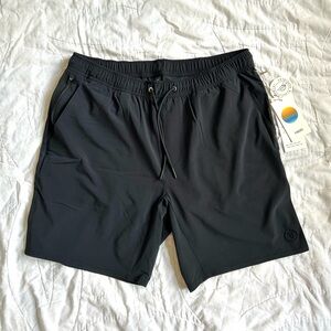 NWT Vuori Black Elevate Kore Shorts size large